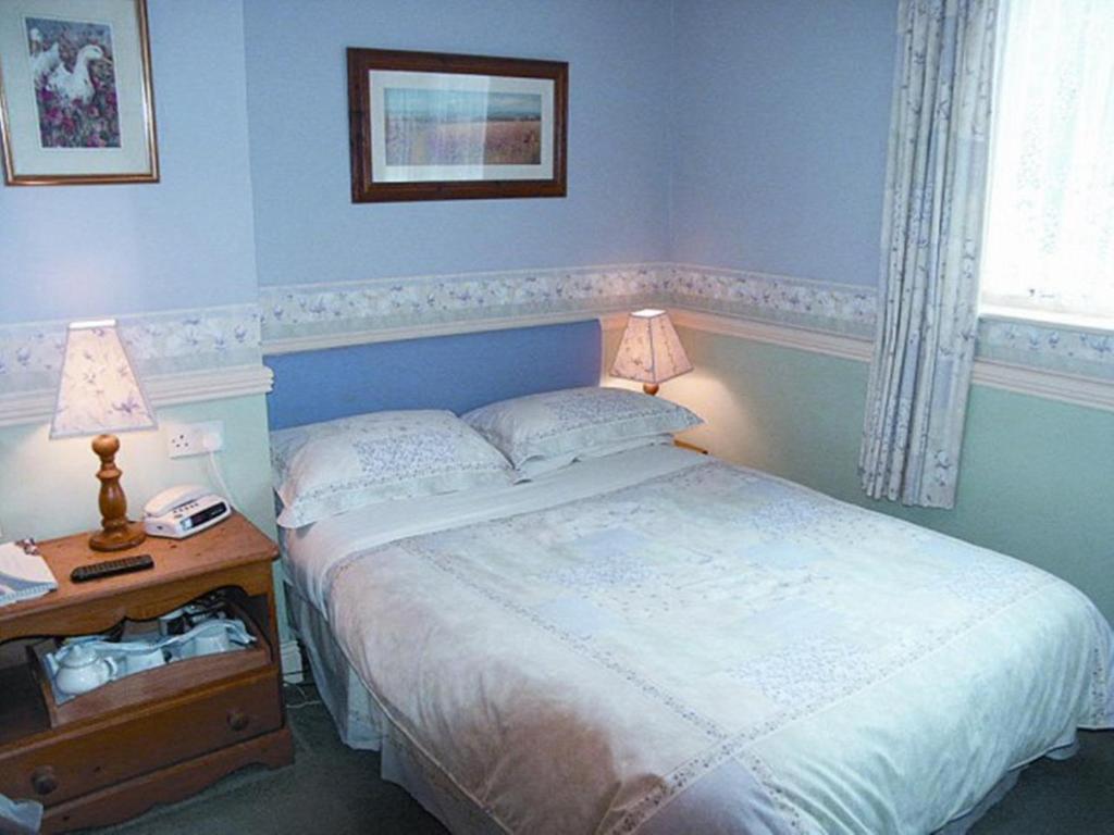 مبيت وإفطار آشبورن Compton House المظهر الخارجي الصورة