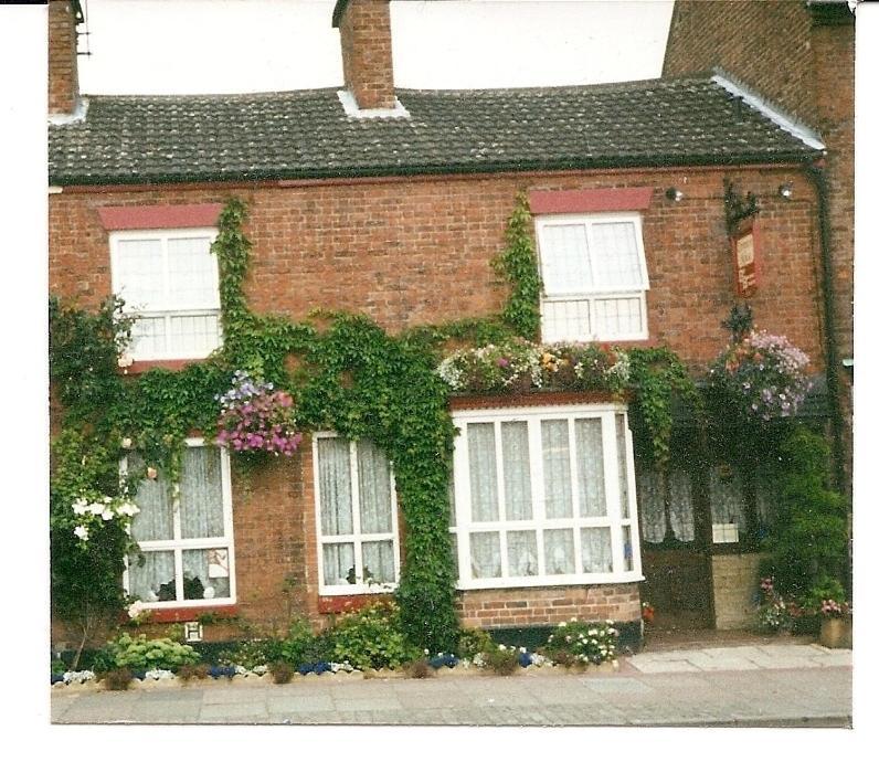 مبيت وإفطار آشبورن Compton House المظهر الخارجي الصورة