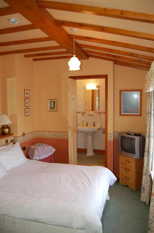 مبيت وإفطار آشبورن Compton House المظهر الخارجي الصورة